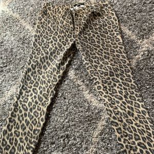 Like new never worn leopard skinny jeans